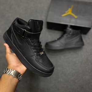 Nike Air Force 1 Mid '07 "Triple Black"